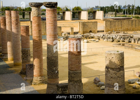 Vestiges romains à Vetus Urbs plan du stade / amphithéâtre romain de la ville en ruines d'Italica / Itálica. Santiponce nr, Séville, Espagne. Banque D'Images