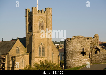 Pays de Galles Dyfed château d'Aberystwyth & St.Michael's Church Banque D'Images