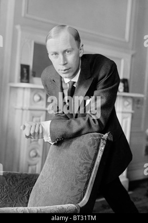 Portrait photo vers 1918 du compositeur russe, pianiste et chef d'orchestre Sergei Prokofiev (1891 - 1953). Banque D'Images