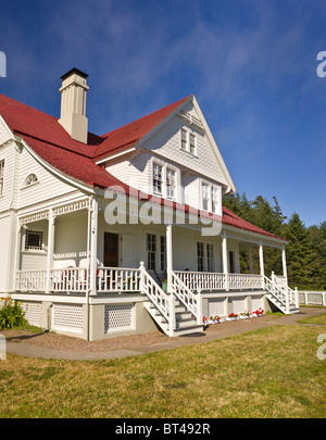 Tête HECETA, Oregon, USA - maison du gardien de phare de Heceta Head sur la côte de l'Oregon. Banque D'Images