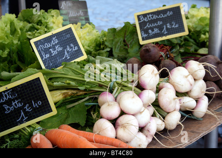 Les légumes d'un marché français Banque D'Images