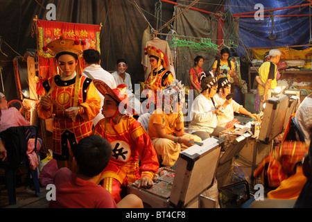 Les artistes de l'opéra chinois , back stage Theatre Banque D'Images