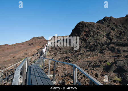 Îles Galapagos, en Équateur. La randonnée sur l'île Isla Bartolomé (Barthélemy). Banque D'Images