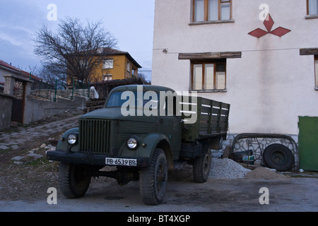 Camion russe 4x4 GAZ 51, fabriqué par l'usine Molotov jusqu'en 1975, petite ville de Perushtitza, Bulgarie Banque D'Images