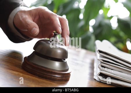 La réception de l'hôtel bell service Banque D'Images