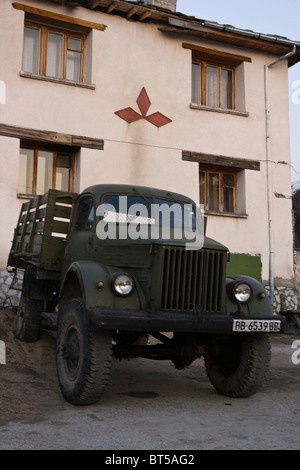 Camion russe 4x4 GAZ 51, fabriqué par l'usine Molotov jusqu'en 1975, petite ville de Perushtitza, Bulgarie Banque D'Images