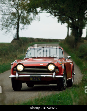 Triumph TR 250 à partir de 1967-68, la conduite à gauche, enregistrée à l'origine aux ETATS UNIS Banque D'Images