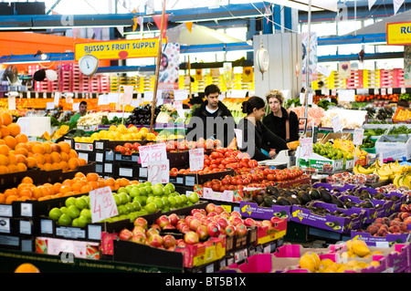 Au marché de Prahran, shoppers Commercial Road chapel street Prahran, Melbourne, Victoria, Australie Banque D'Images