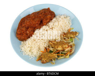 Curry de boeuf avec du riz frit et Sauté de poulet Thaï Banque D'Images