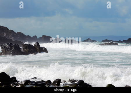 À partir de l'Atlantique 'Welcombe bouche' sur la côte nord du Devon. Seascape Angleterre Banque D'Images