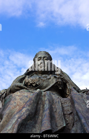 Près de la Statue de la reine Victoria War Memorial de Tynemouth, Angleterre du Nord-Est. Banque D'Images