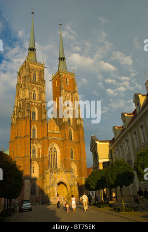 Cathédrale St Jean le Baptiste à Ostrow Tumski (île de la Cathédrale) Silésie Wroclaw Pologne Europe Banque D'Images