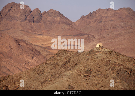 Petite chapelle près de djebel Musa ou le mont Sinaï près de Saint Katherine ou El village Miga, Sinaï, Égypte, Afrique Banque D'Images