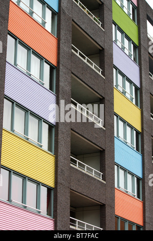 Façades modernes sur le Java Eiland à Amsterdam, situé dans l'Est de l'Dockalnds Amsterdam connu pour son architecture moderne Banque D'Images