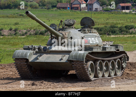 Char T-55 russe sur mobile affichage à l'Muckleburgh le musée militaire, Norfolk, Angleterre, Royaume-Uni. Banque D'Images