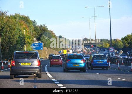 Travaux routiers sur l'autoroute M40, Buckinghamshire, Angleterre, Royaume-Uni Banque D'Images