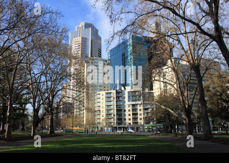 Melbourne Central Business District cityscape vu de Carlton Gardens, Melbourne, Victoria, Australie, Océanie Banque D'Images