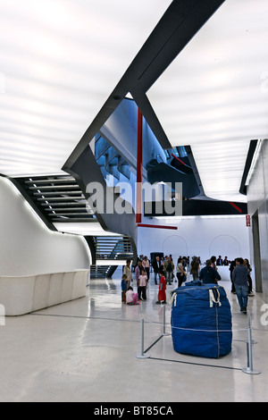 Musée MAXXi du XXI siècle arts, conçu par Zaha Hadid Architects, Roma, Lazion, Italie Banque D'Images