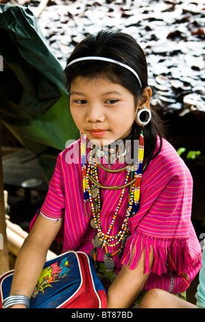 Portrait d'un réfugié Karen Gayo pris dans un camp de réfugiés sur la Thai / frontière birmane. Banque D'Images