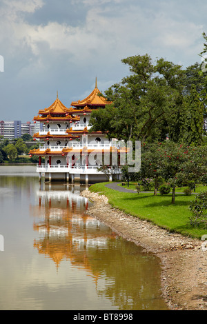 Les pagodes à lits jumeaux le Jardin de Chine, Singapour Banque D'Images