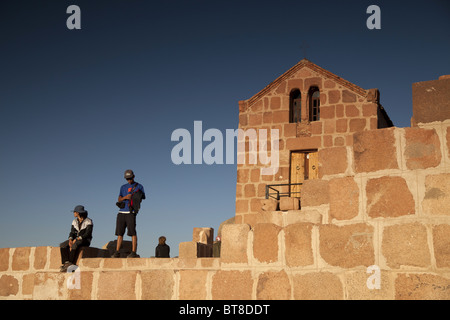 Djebel Musa ou le mont Sinaï près de Saint Katherine ou El village Miga, Sinaï, Égypte, Afrique, Banque D'Images