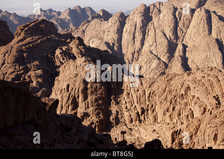 Djebel Musa ou le mont Sinaï près de Saint Katherine ou El village Miga, Sinaï, Égypte, Afrique, Banque D'Images