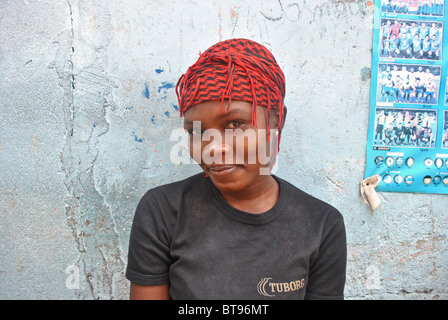 Portrait de femme, Abidjan, Côte d'Ivoire, Afrique de l'Ouest Banque D'Images