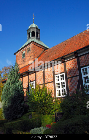 L'église à pans de bois avec cimetière, Eichede, Kreis Schleswig-Flensburg district, Schleswig-Holstein, Allemagne, Europe Banque D'Images