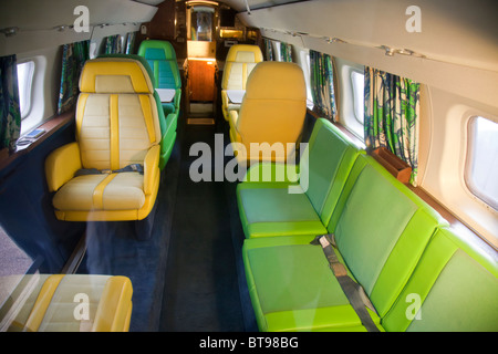 L'intérieur d'Elvis Presley's Lockheed JetStar avion 'Hound Dog II', aujourd'hui Graceland, Memphis, Tennessee, États-Unis Banque D'Images