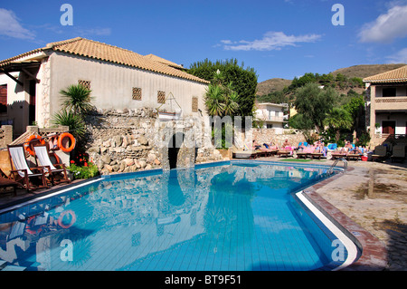 Piscine, Jardin Village Apartments, Kalamaki, Zante (Zante), îles Ioniennes, Grèce Banque D'Images