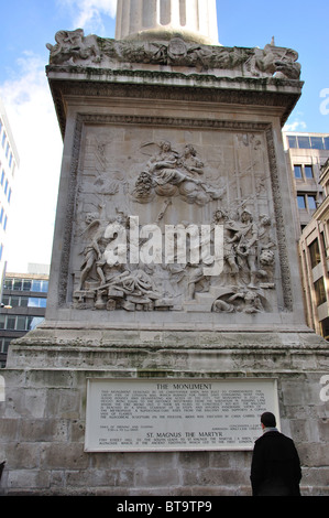 'Le grand incendie de Londres' inscription sur le Monument Tour, Ville de London, Greater London, Angleterre, Royaume-Uni Banque D'Images