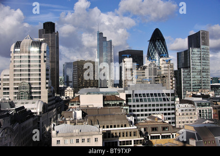 Vue sur le centre-ville depuis le haut de la tour Monument, Ville de London, Greater London, Angleterre, Royaume-Uni Banque D'Images