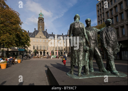 Dorrstait Sterker statues, Stadhuis, mairie, Rotterdam, Hollande du Sud, Hollande, Pays-Bas, Europe Banque D'Images