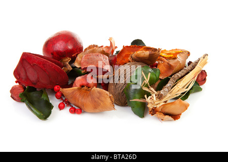 Automne décoration matériau sur fond blanc Banque D'Images