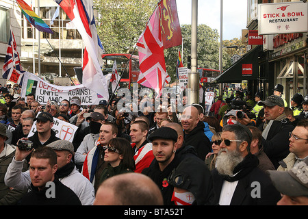 Le rabbin Shifren rejoint rallye EDL à Londres Banque D'Images