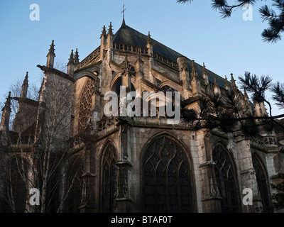 L'église de Saint-Étienne à Beauvais un succèdant (début 12e-16e siècles) Église tardif Banque D'Images