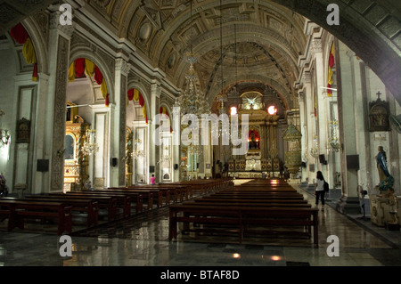 Intérieur de l'église San Agustin à Manille, aux Philippines, un des sites du patrimoine de l'unesco. Banque D'Images