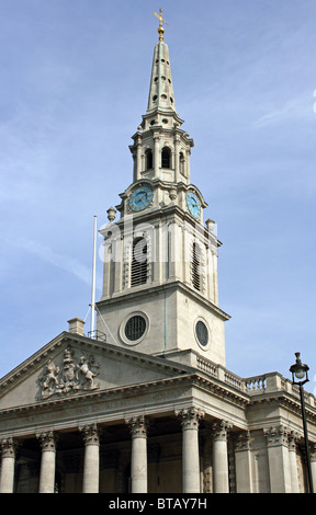St Martin-in-the-Fields, conçu par l'architecte James Gibbs (1721), Trafalgar Square, London, England, UK Banque D'Images