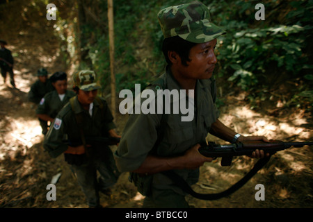 Union nationale karen (KNU) rebelles en Birmanie Banque D'Images