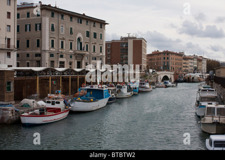 Livourne Livourne traditionnellement appelé en anglais, est une ville portuaire sur la mer Ligure, à l'extrémité ouest de la Toscane, Italie. Banque D'Images