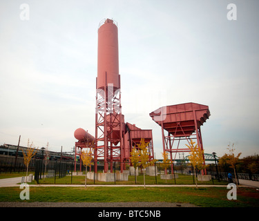 Parc de l'usine de béton le long de la Bronx River dans le quartier de New York dans le Bronx Banque D'Images