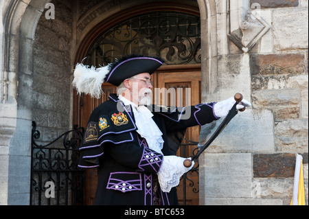 David Craner (Beaminster) concurrence dans le Dorset 2010 crieur public la concurrence. David a été placé 2e Banque D'Images