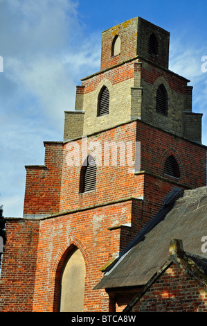 Burgh St Peter, Norfolk, Angleterre : tour de l'église St Mary Banque D'Images