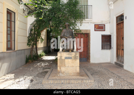 Monument de la philosophe juif médiéval Maïmonide (1135-1204) Ben à Cordoba, Espagne Banque D'Images