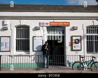 Honneur Oak Park Overground rail station, Londres Octobre 2010 Banque D'Images