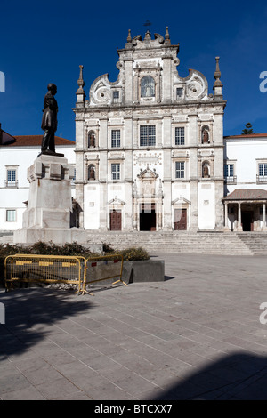 La Cathédrale de Santarém / Se ou l'église de Nossa Senhora da Conceição, dans Sá da Bandeira Square, Portugal Banque D'Images