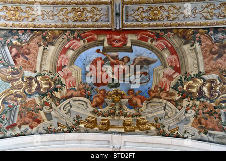 Fresques du plafond de l'hôpital de Jesus Cristo L'Église. 17e c. Maniériste portugais Chão (architecture). Santarém, Portugal Banque D'Images