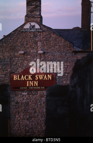 Pub Black Swan, Seahouses, Northumberland. ROYAUME-UNI Banque D'Images