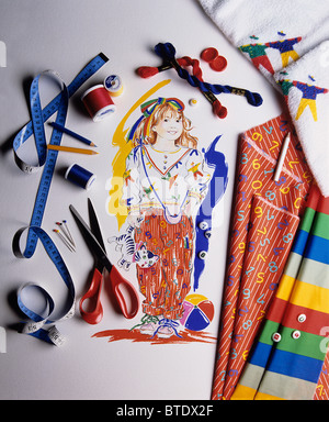 L'illustration de mode pour enfants avec les articles de couture/matériaux etc. -Tissus, ciseaux, ruban à mesurer et de threads cotons etc. Banque D'Images