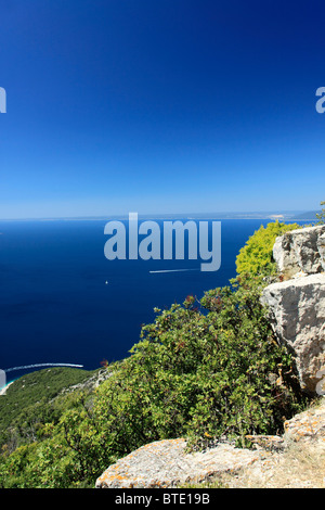 Sur la mer Adriatique depuis Lubenice, village sur l'île de Cres, Croatie Banque D'Images